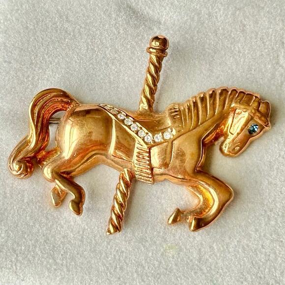 KREMENTZ Vtg Brooch Pin Gold Tone Carousel Horse RARE Clear Rhinestones Signed - Picture 1 of 5